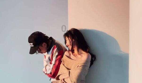 红色鹦鹉逃脱